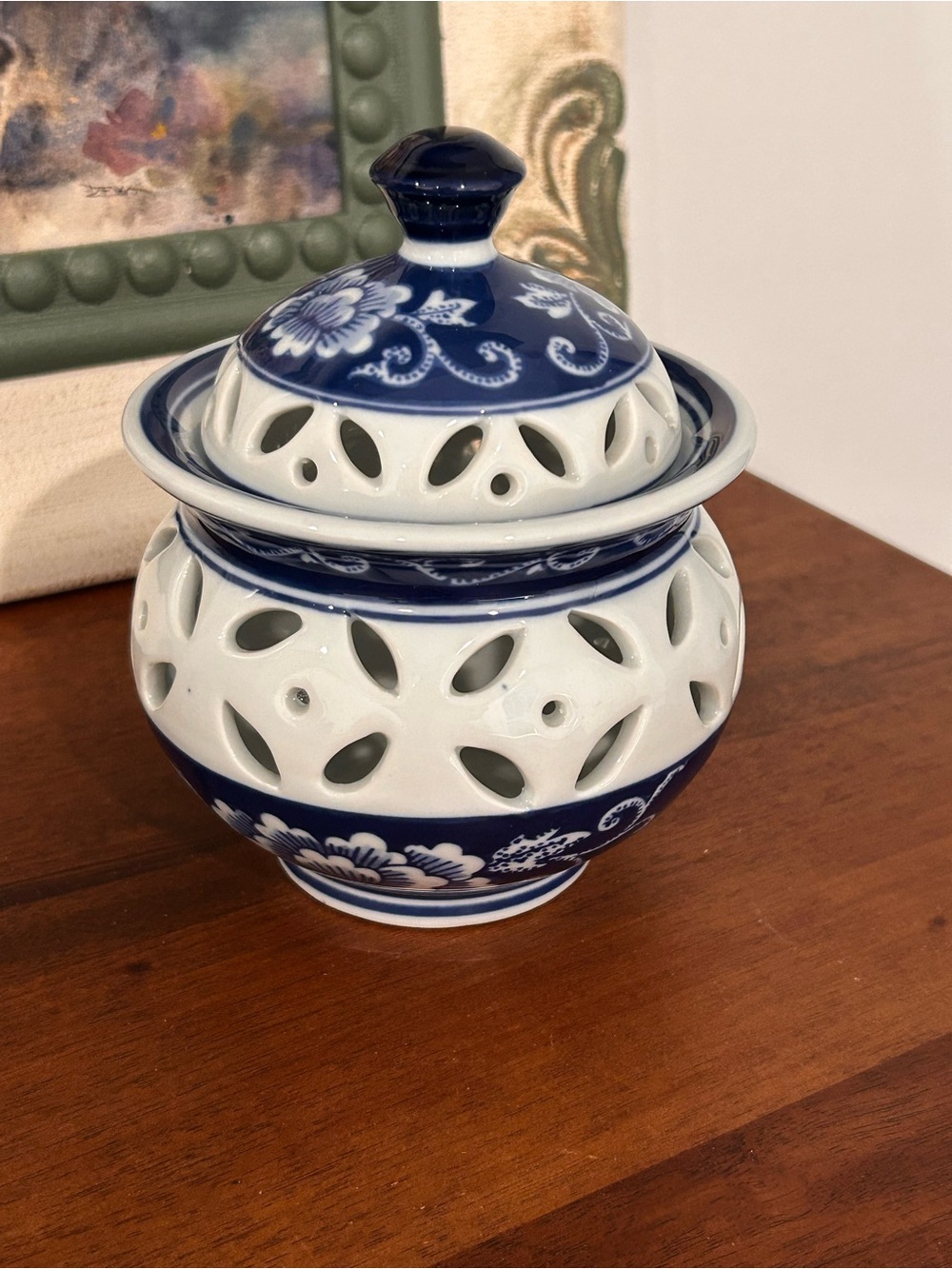 Vintage Bombay Blue and White Ceramic Lidded Lantern Potpourri Chinoiserie